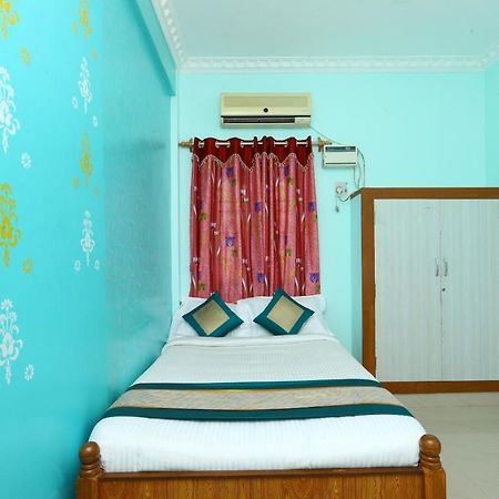 Oyo 7747 Ss Residency Hotel Sriperumbudur Екстериор снимка